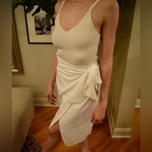Abercrombie & Fitch - Women’s Seamless Ribbed Bodysuit. Size small.